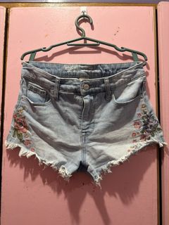 (Category: ) located in . Submitted by lybns (Listing ID 1458806478, Image 1). Description: .