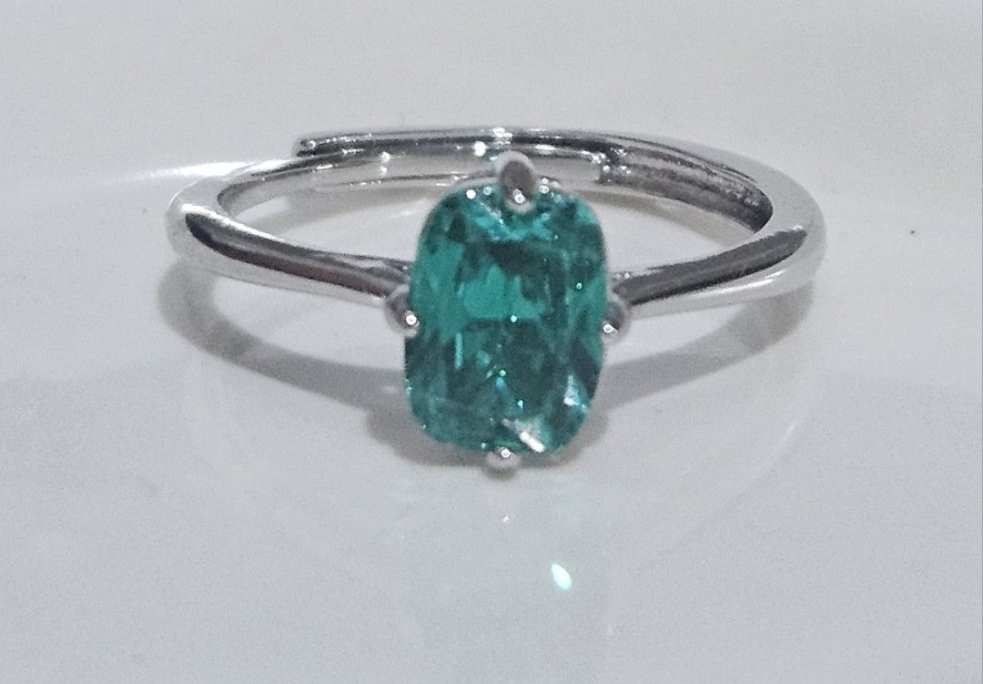 Natural Stone Simple Setting Ring 4 prong (Category: Rings) located in Cainta. Submitted by Kahi0410 (Listing ID 1458832911, Image 3). Description: Natural Stone Platinum filled setting Titanium Steel Adjustable ring Hypoallergenic Safe for acidic, sensitive skin.