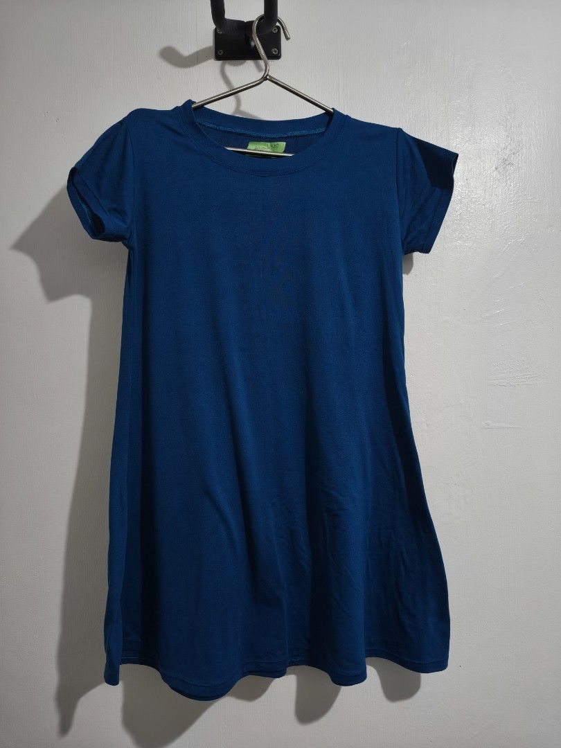 Navy Blue T Shirt Dress (Category: Dresses) located in Manila. Submitted by bmsthrift (Listing ID 1458758113, Image 1). Description: - Simple teal t-shirt dress - Comfortable and casual style - Tag says L, fits like a Medium to Large - Ideal for everyday wear - Easy to style for various looks.