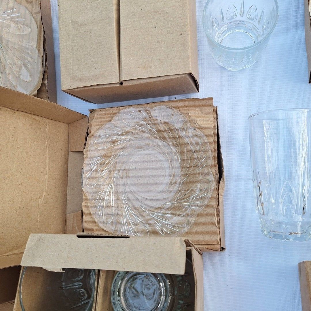 NEW Dinnerware Set (Category: Dinnerware & Cutlery) located in General Trias. Submitted by aeunice (Listing ID 1458874776, Image 3). Description: Brand: Savon Flair 52 Marceaux In Good Condition. Complete 52-piece glass dinnerware set by Savoir Flair. Includes glasses, cups, saucers, plates, and cutlery. Features a beautiful leaf pattern. Perfect for entertaining. Original box included. Meet up / Shipping via Lalamove, JnT, Gogo Express & LBC. .