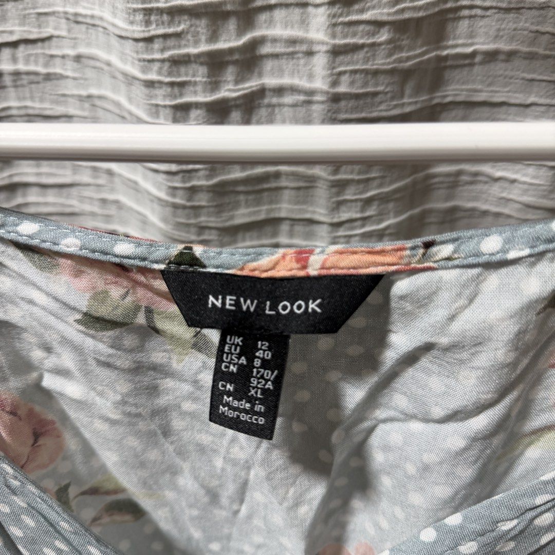 New Look Floral Blouse (Category: Blouses) located in Caloocan City. Submitted by pasabuybytinedahan (Listing ID 1458874226, Image 2). Description: .
