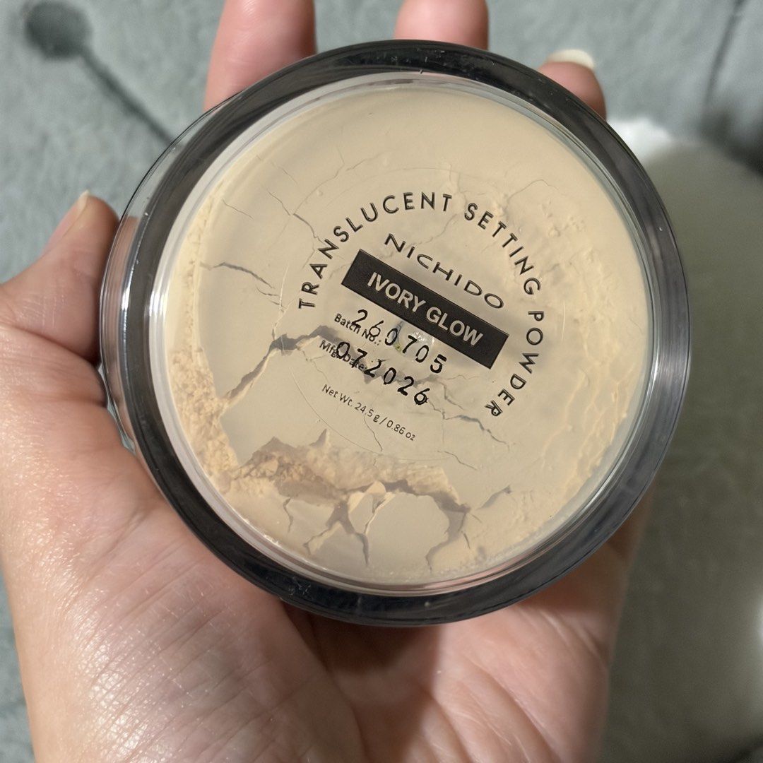Nichido Translucent Setting Powder (Category: Makeup) located in Caloocan City. Submitted by coconuts1234 (Listing ID 1458800785, Image 3). Description: Shade: Ivory Glow Used once or twice lang. Not my shade Gcash/bank transfer Lalamove & jnt shipment every Sunday 📍North Caloocan.