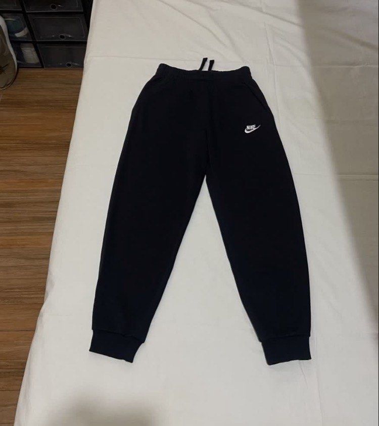NIKE EMBROID SCRIPT SWOOSH COTTON BLACK JOGGER SWEAT PANTS (Category: Joggers) located in Cavite. Submitted by seppp22 (Listing ID 1458719253, Image 2). Description: Authentic Legit Waistline:24-32 Length:35 Inches Thigh Width:11.5 Inches Color Rate:10/10 Condition:Lightly Used Mine for Only:109 Pesos Gartered With 2 Side Pocket Can ship Luzon,Visayas, And Mindanao Thru J&T, Payment First(Gcash) Lalamove(Cod/Gcash) Meetup My Location:Lancaster,Ge