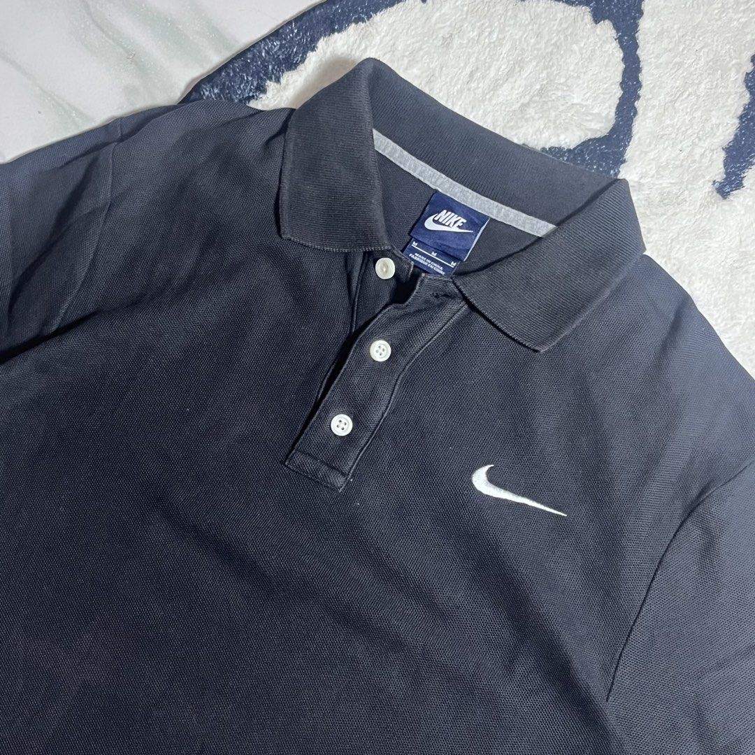 Nike embroided logo polo shirt (Category: Tshirts & Polo Shirts ) located in Naga. Submitted by noheadguy (Listing ID 1458822693, Image 2). Description: Basic nike embroided logo Excellent condition pa Color rate: 9.5/10 Complete tags and extra button pa W:19 l:24 Negotiable naman mga kuya/ate 📍Camarines Sur, Naga City 📩📩📩📩 .