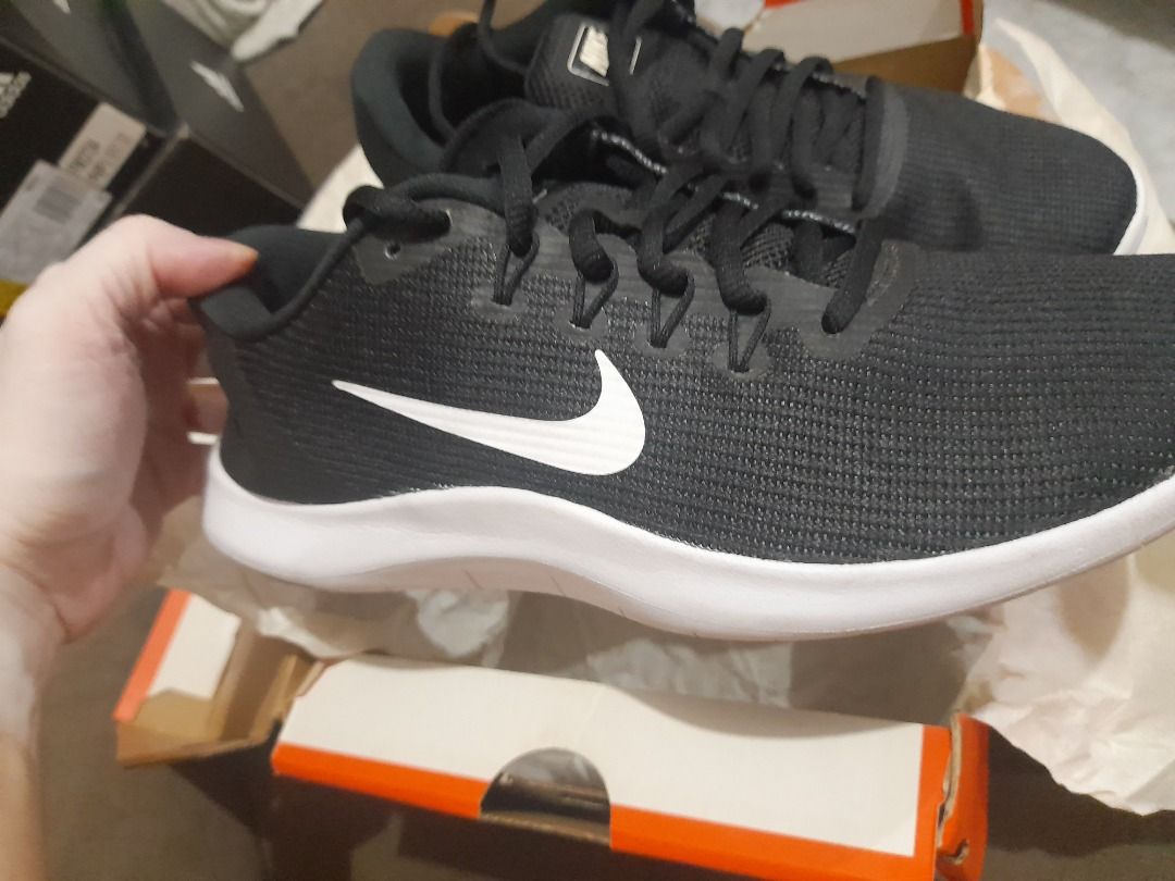Nike Flex RN 2018 Black White Running Shoes (Category: Sneakers) located in Cainta. Submitted by patrickwilsonstore (Listing ID 1458835389, Image 2). Description: - Black Nike Flex RN 2018 running shoes - White sole and Nike swoosh - Breathable mesh upper - Lace-up closure - Ideal for workouts and everyday wear - Ready for your next run.