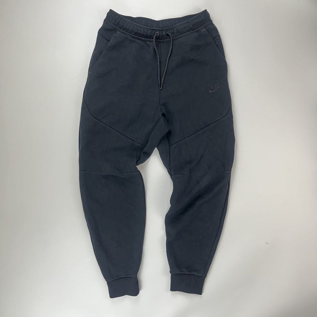 NIKE JOGGER PANTS✨ (Category: Joggers) located in Iloilo. Submitted by anonymous_ph (Listing ID 1458845411, Image 1). Description: NIKE JOGGER PANTS✨ SIZE- MEDIUM WAISTLINE 30-36 w/ ADJUSTABLE LACE | 36 LENGTH | 5 LEG OPENING -NEED WASH DM IF INTERESTED 📩.