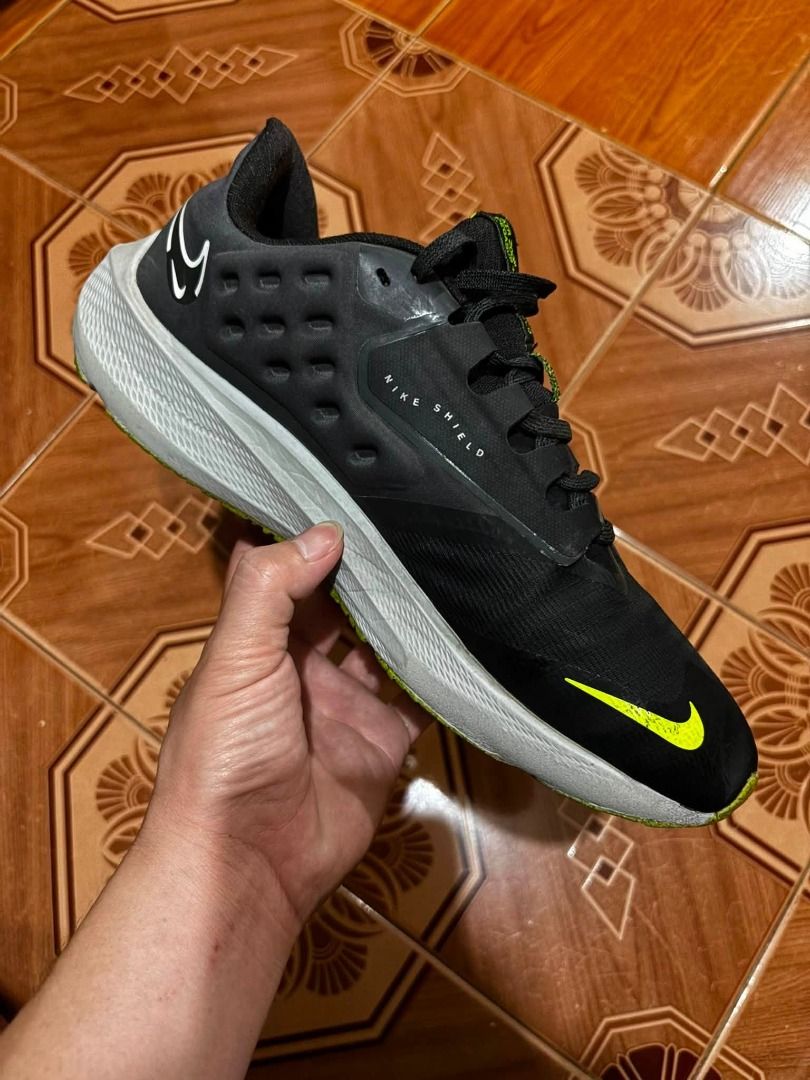 Nike Pegasus 39 Shield (Category: Dress Shoes) located in Davao. Submitted by marjonhdavin (Listing ID 1458741839, Image 2). Description: Size: 9US | 42.5EURO Condition: Verygood Color rate: 9/10 Issue: Chat with me!.