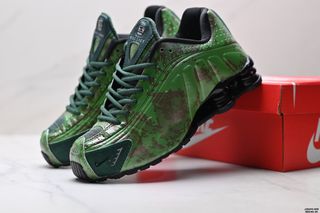 (Category: ) located in . Submitted by factory.shoes.outlet (Listing ID 1458692284, Image 1). Description: .