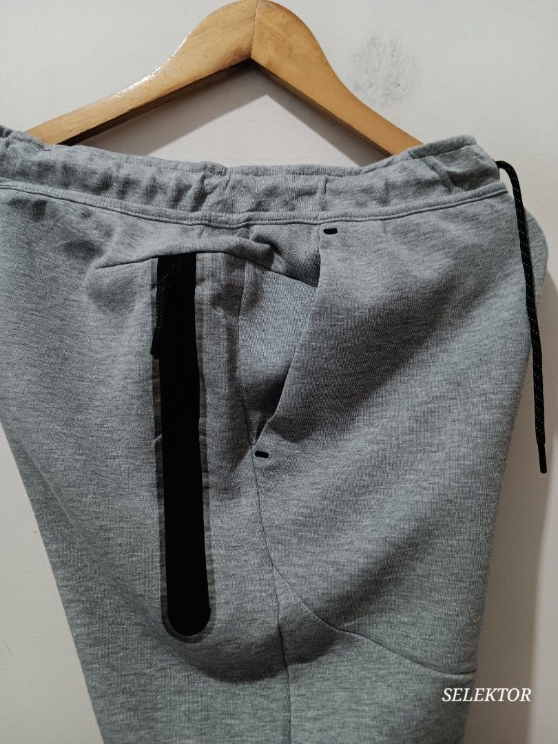 NIKE TECH FLEECE SPORTS (Category: Joggers) located in Dauis. Submitted by udenglegaspi (Listing ID 1458725408, Image 3). Description: .