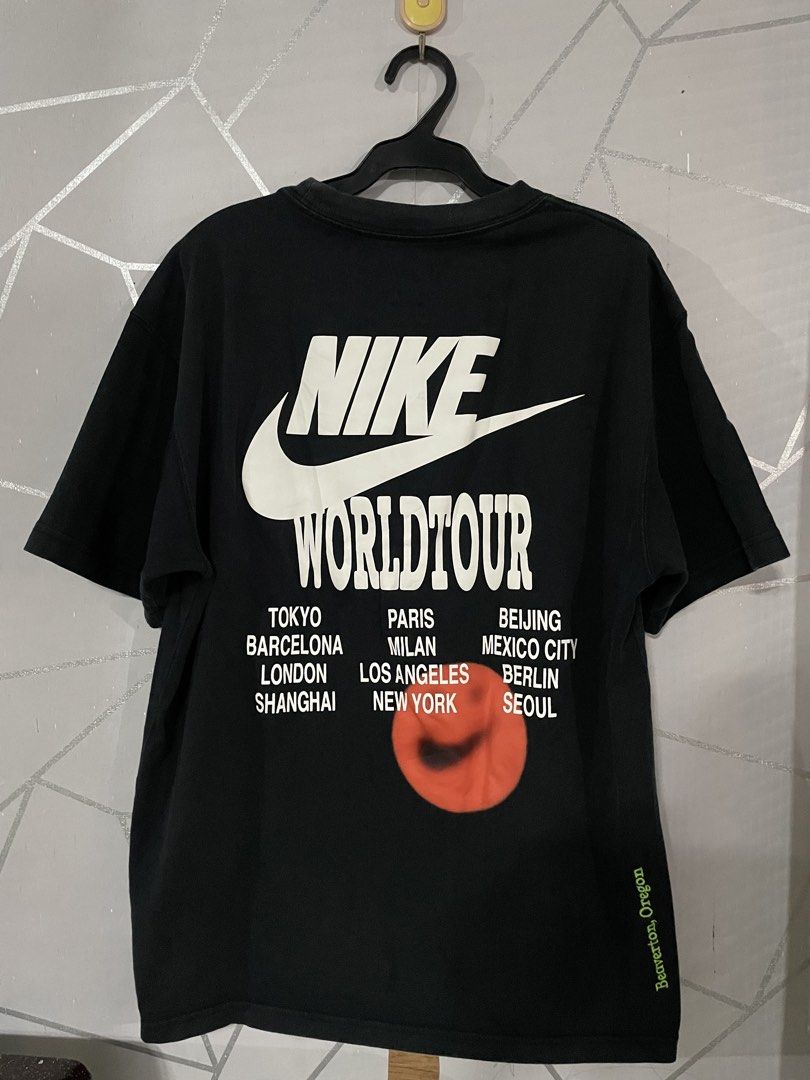 NIKE WORLD TOUR (Category: Tshirts & Polo Shirts ) located in Koronadal. Submitted by pretiest_niffah (Listing ID 1458772225, Image 2). Description: Medium 21x26 No issues No flaws MOP CASH G MOD JNT NO COD PAYMENT FIRST.