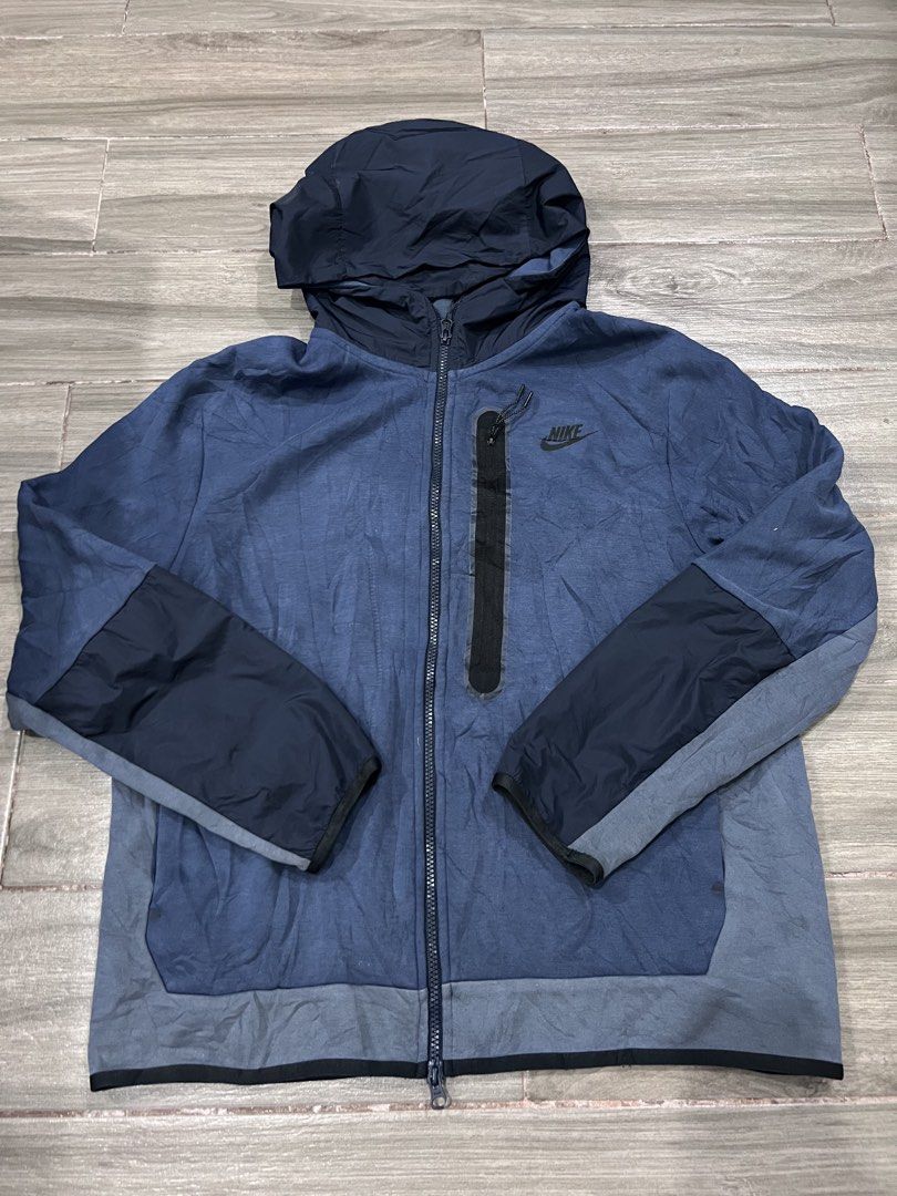 Nike Woven Tech Fleece (Category: Coats, Jackets and Outerwear) located in Manila. Submitted by ricadawn (Listing ID 1458865703, Image 2). Description: Xl on tag 22.5wdth 28 length .