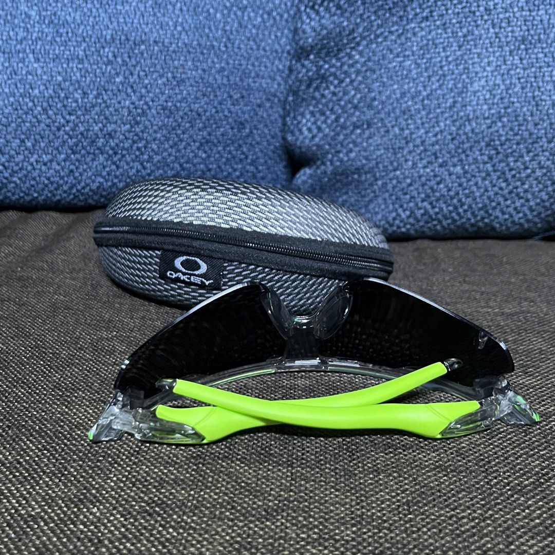 Oakley Sports Sunglasses (Category: Sunglasses & Eyewear) located in Masinloc. Submitted by mixoraph (Listing ID 1458697245, Image 3). Description: Oakley Sports Sunglasses – Green/Blue Lens Price ₱1,000 Description Oakley Sports Sunglasses 🕶️ • Green/Blue reflective lens • With hard case & cleaning cloth • Good condition • Stylish and sporty design • ₱1,000 only • PM for inquiries 📩.