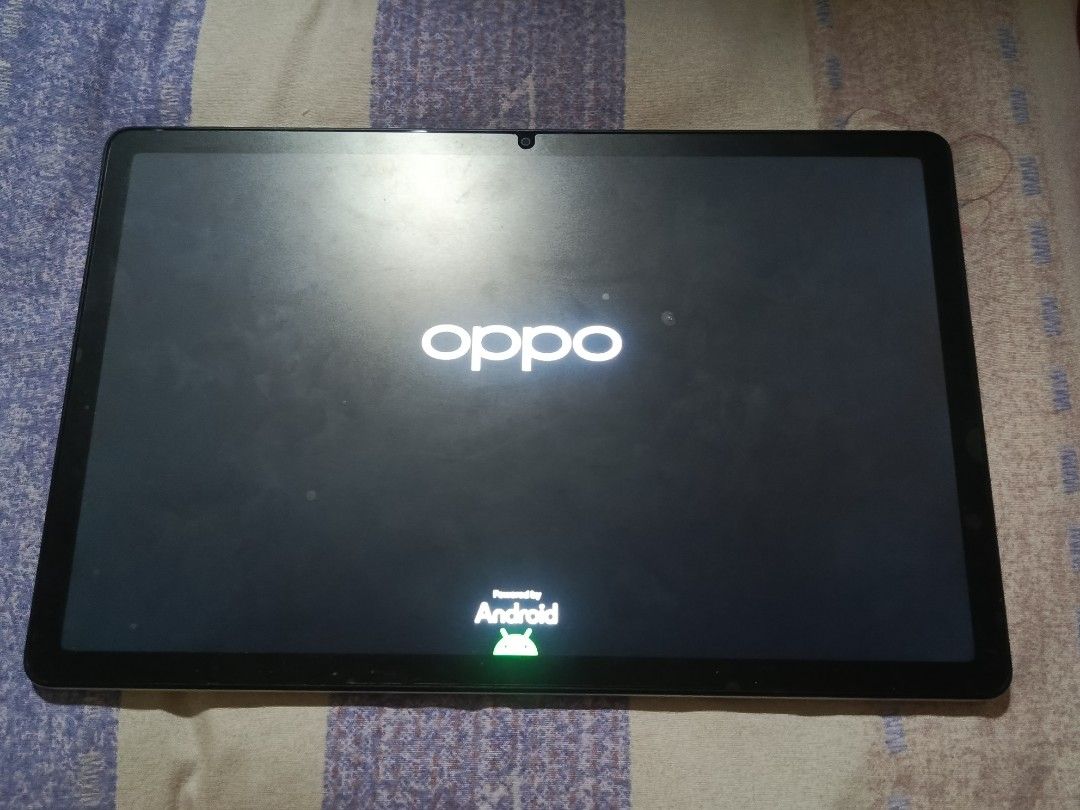 OPPO Pad SE (Category: Android) located in Manila. Submitted by jkhyosae23 (Listing ID 1458785350, Image 1). Description: - Di masyado nagagamit - OPPO Pad SE - Runs on Android with ColorOS - Ideal for browsing and apps - Features a front camera for video calls - Sleek silver back finish - Sold as is.