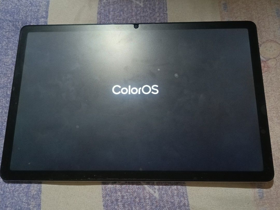 OPPO Pad SE (Category: Android) located in Manila. Submitted by jkhyosae23 (Listing ID 1458785350, Image 3). Description: - Di masyado nagagamit - OPPO Pad SE - Runs on Android with ColorOS - Ideal for browsing and apps - Features a front camera for video calls - Sleek silver back finish - Sold as is.