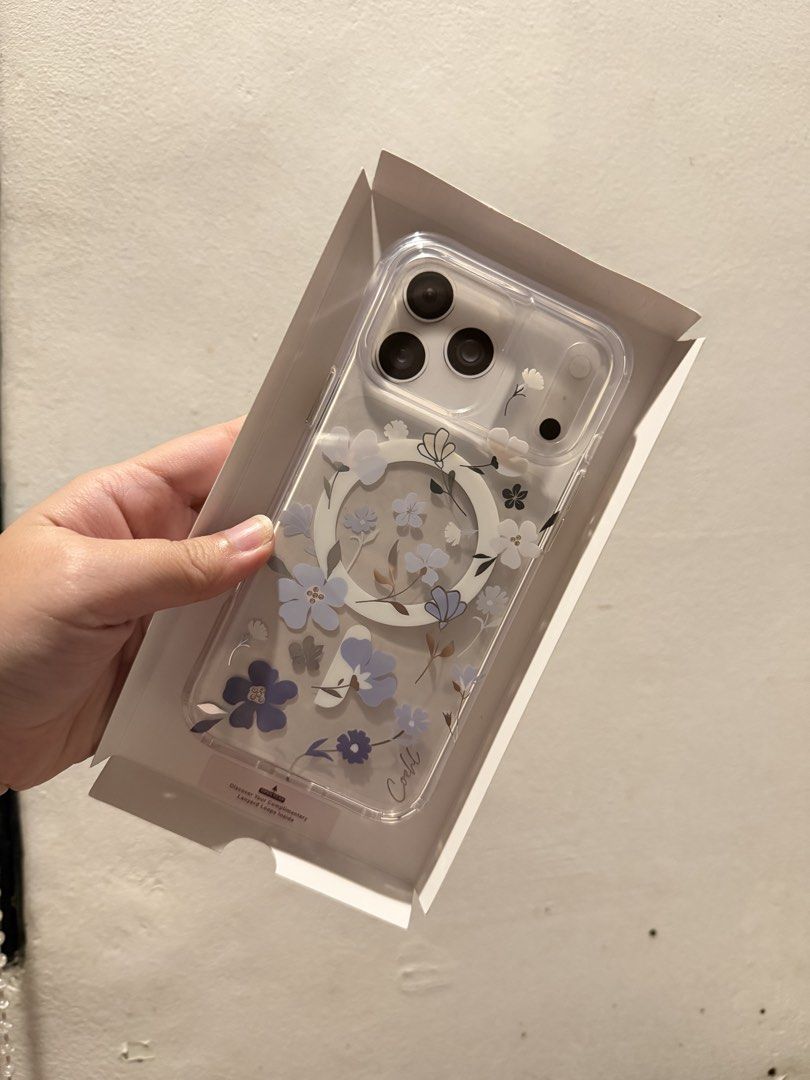 Original Coehl Phone Case - iPhone 17 Pro Max (Category: Cases & Sleeves) located in Las Pinas. Submitted by chadgchu03811 (Listing ID 1458769354, Image 2). Description: Coehl phone case for iphone 17 pro max STILL NEGOTIABLE! - branded phone case - bought at Power Mac - has camera plateu protection - never been used sinukat lng - Heavy duty phone case.