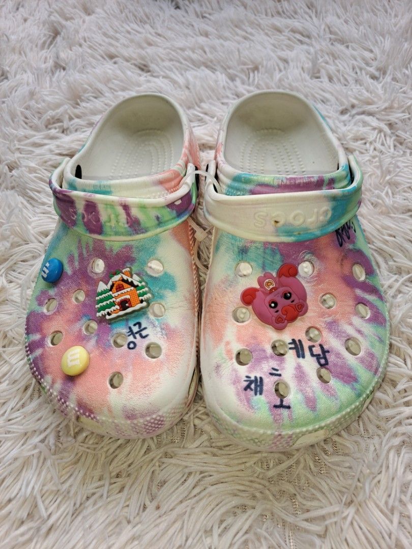 Original crocs preloved M5@W7@23½cm (Category: Babies & Kids Fashion) located in Quezon City. Submitted by kimlynandaya (Listing ID 1458774960, Image 1). Description: .