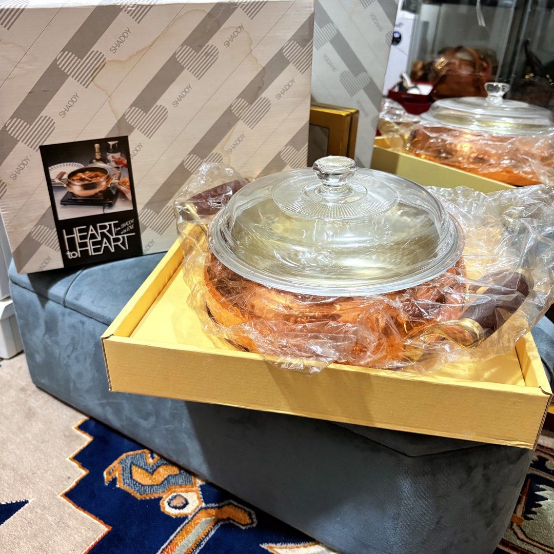 Original Shaddy Japan Copper Cooking Pot (Category: Cookware & Accessories) located in Binangonan. Submitted by makoleksyon (Listing ID 1458758778, Image 2). Description: Brand new With box Pwede pang gift Bought in Japan 💯% original Money back guarantee .