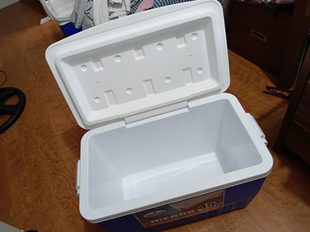 Orocan Ice Box 45 Liters Koolit Insulated (Category: Food Organization & Storage) located in Quezon City. Submitted by mmclothesrack (Listing ID 1458774016, Image 3). Description: - Orocan 45 Liter Ice Box - Koolit insulated for hot and cold storage - Redesigned handle for comfortable carrying - Integrated cup holder - Honeycomb bottom for extra reinforcement - Ideal for picnics, camping, and keeping beverages chilled.