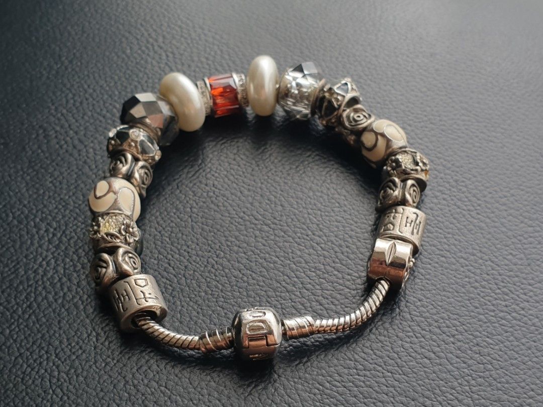 Pandora Charm Bracelet (Category: Bracelets) located in Quezon City. Submitted by WasalakTwo (Listing ID 1458841651, Image 3). Description: Bought in Korea Goodcondition Clean and presentable As is where is Open for delivery nationwide.