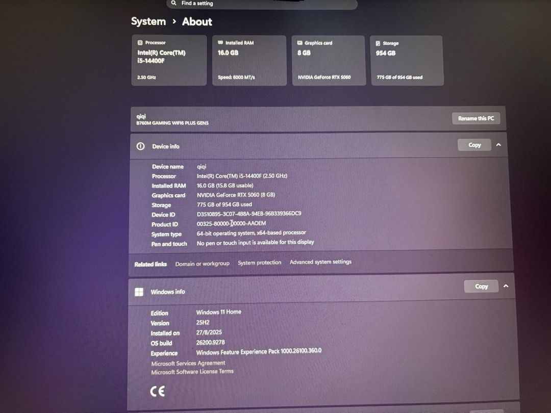 pc setup (Category: Desktops) located in Singapore. Submitted by anonymous6767 (Listing ID 1458405586, Image 2). Description: whole pc set up.