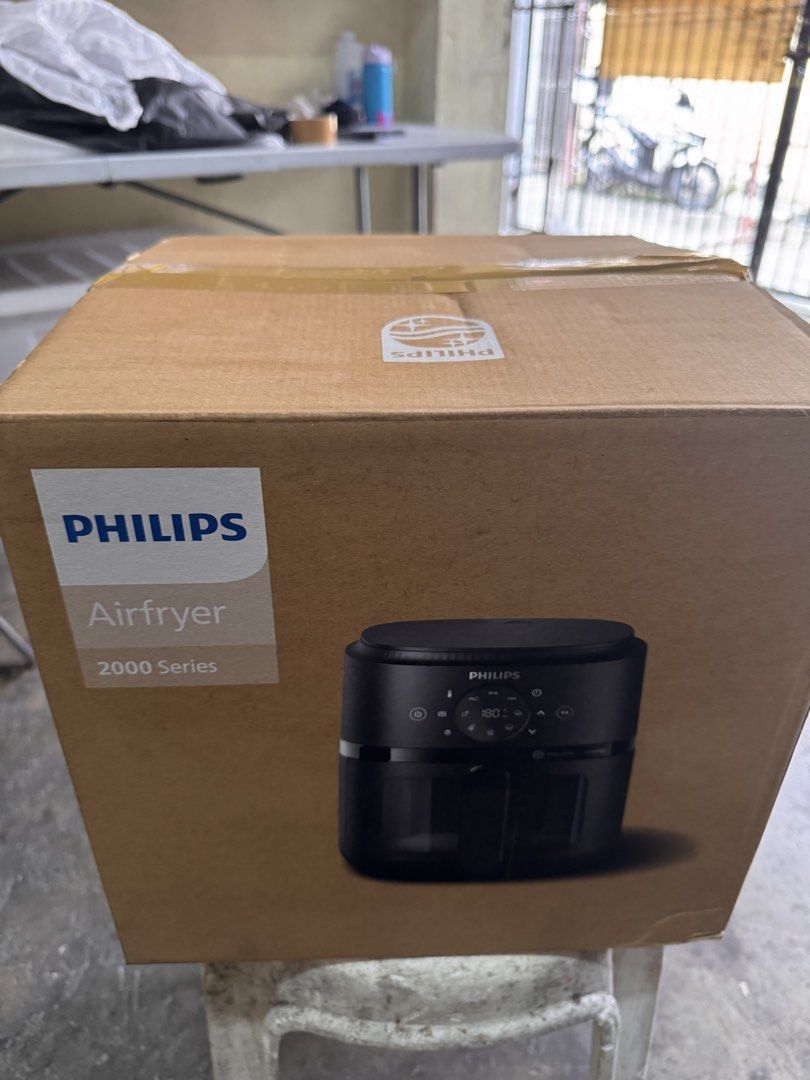 Philips Airfryer (Category: Cookware & Accessories) located in Manila. Submitted by chicmom.of.3 (Listing ID 1458762146, Image 3). Description: Ndi n ginagamit kya benta na Andami pong tumatawad pero ayan npo last price binaba ko n from 2800 Naka box pa sya at rarely used since we have 2 more Philips Airfryer .