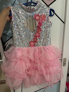 (Category: ) located in . Submitted by AmaraElisseCloset (Listing ID 1458754369, Image 1). Description: .