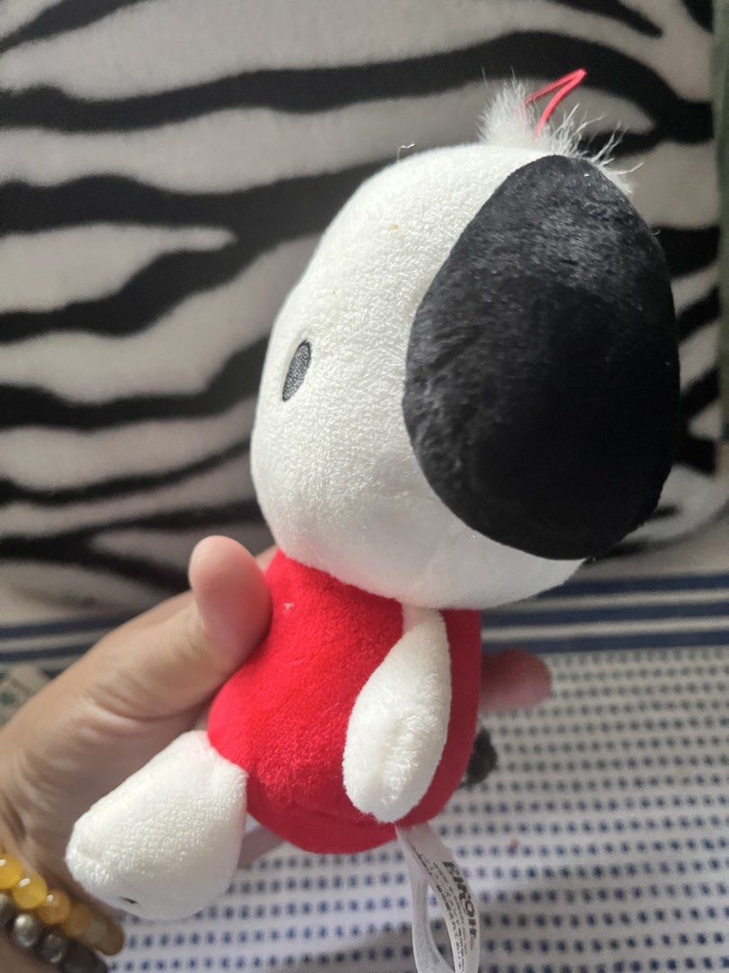 Pochacco red (set#3) (Category: Character Goods) located in Paranaque City. Submitted by bonsaiart (Listing ID 1458792406, Image 3). Description: Brandnew (bag charm Pre owned Good condition Selling as set 750+sf Payment via GCASH or paymaya No to meetup No to cop / cod Shipping via j&t only.