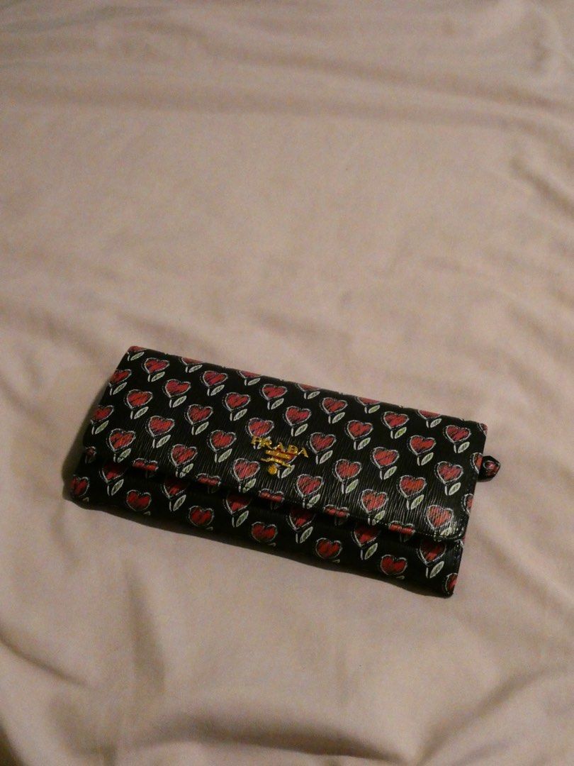 Prada Vitello Wallet (Category: Luxury Bags & Wallets) located in Quezon City. Submitted by shopwithfrance (Listing ID 1458802880, Image 1). Description: New and stored Prada Vitello Wallet 🍎 ₱15,000 only NO LOW BALLERS! Personally bought in France SRP ₱48,000.