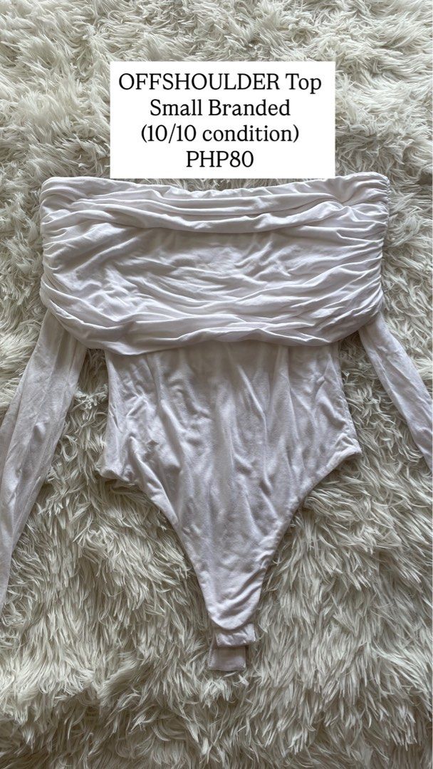 Pre love tops (Category: Blouses) located in Pasig City. Submitted by preyyyy (Listing ID 1458832946, Image 2). Description: check each photos for their descriptions.