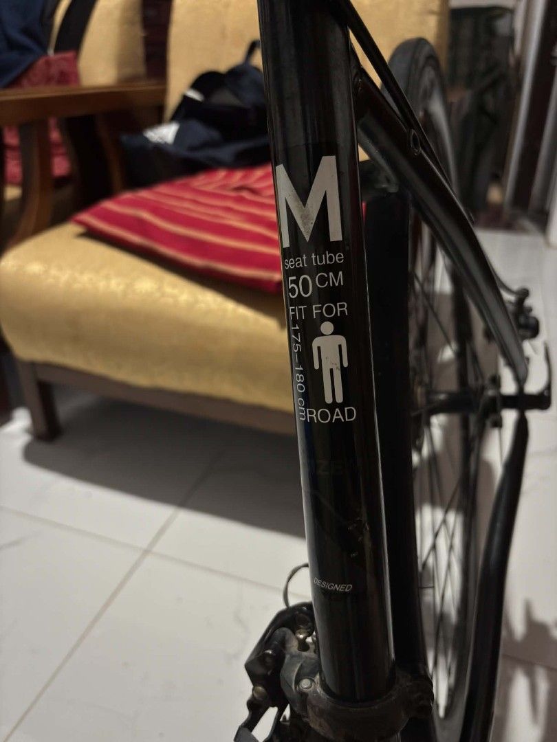 promax roadbike (Category: Bicycles) located in Paranaque City. Submitted by jtaguirre (Listing ID 1458735442, Image 2). Description: - Polygon Helios C3 Road Bike - Seat Tube: 50cm - Recommended Rider Height: 175-180cm - Equipped with Disc Brakes - Includes Viper Pedals - Ideal for Commuting and Fitness Rides - Ready for its next owner -palitan na ang gulong - negotiable.