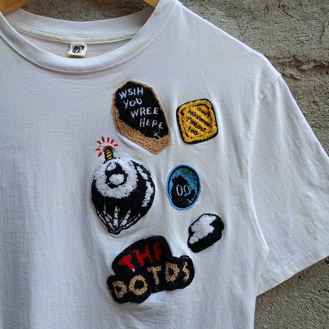 RANDOM SHIRT (Category: Tshirts & Polo Shirts ) located in Koronadal. Submitted by thriflex.29 (Listing ID 1458826445, Image 3). Description: RANDOM SHIRT PERO SOBRANG SOLID Size: Small To Medium Measurements: Width 19.5 Length 28 Condition: 9/10 - Excellent Colorate: 9.5/10 No issue Price: 250.
