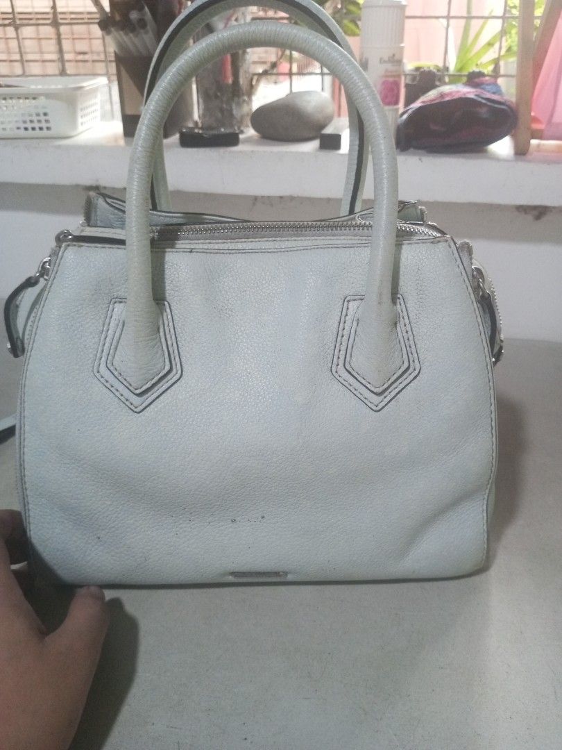 Rebecca minkoff bundle bP and hand bag (Category: Luxury Bags & Wallets) located in Infanta. Submitted by joeruarigato (Listing ID 1457429979, Image 2). Description: .