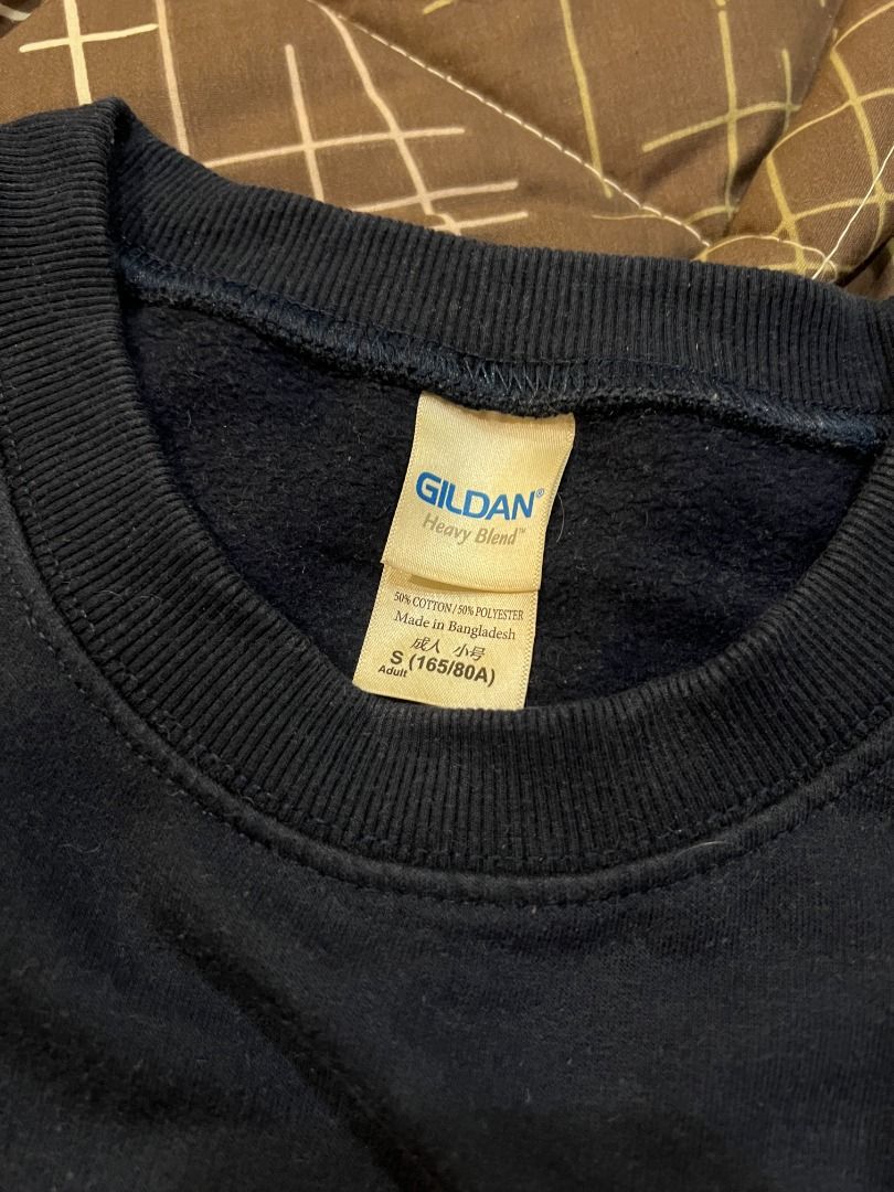 RECESS Dark Blue Cotton Pullover Sweatshirt (Category: Coats, Jackets and Outerwear) located in Paranaque City. Submitted by cute.things.only (Listing ID 1458738937, Image 2). Description: Comfy and cozy cotton pullover in a versatile dark blue. Perfect for everyday wear, lounging, or casual outings. Soft, easy to style, and a wardrobe staple! ✨ Brand: RECESS ✨ Color: Dark Blue ✨ Material: Cotton ✨ Fit: Comfortable & casual.