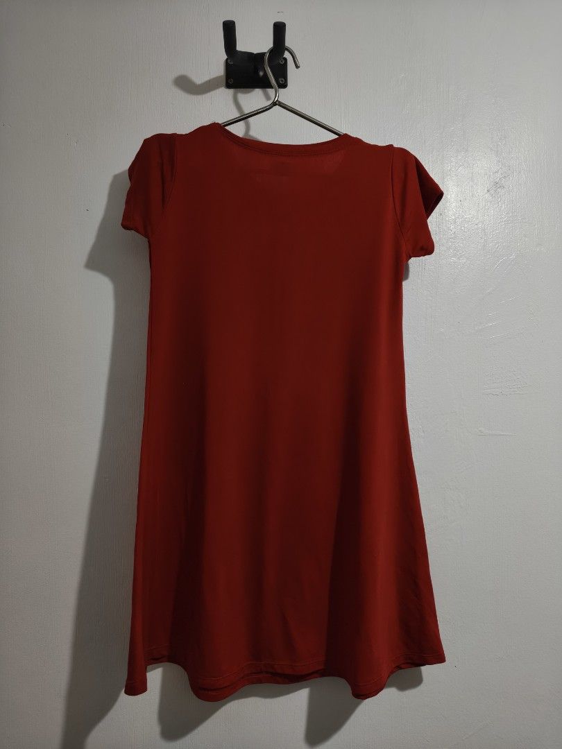 Red T Shirt Dress (Category: Dresses) located in Manila. Submitted by bmsthrift (Listing ID 1458754822, Image 3). Description: - Simple red t-shirt dress - Short sleeves, crew neck - Knee-length - Soft and stretchy fabric - Easy to wear for casual outings - Fits size Large.