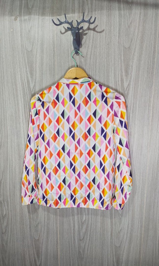 Red Valentino Multicolored Button Up Blouse (Category: Blouses) located in Naga. Submitted by secondspinv2 (Listing ID 1458887650, Image 3). Description: Red Valentino Multicolored Button Up Blouse ✅Size: 36 ✅Width: 18 ✅Length: 23.5 ✅Sleeve: 23 ✅Color Rate: 9.5/10 ✅No Issue ✅Need Wash ✅Location: Bicol Naga City, Camarines Sur ✅Courier: J&T Express/Flash Express ✅MOP: Gcash only.
