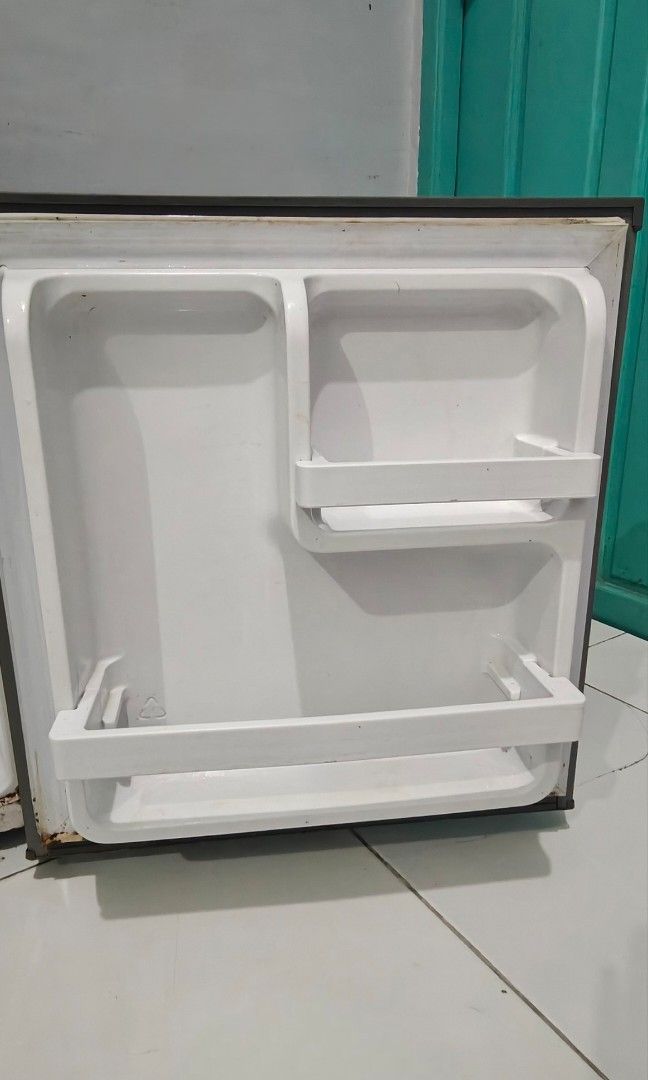 Refrigerator (Category: Refrigerators and Freezers) located in Manila. Submitted by jazz93380 (Listing ID 1458720811, Image 2). Description: Used but in good condition and working well. Price is negotiable. Brand:Eureka.