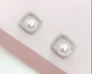 （分類：）位於 。 由 farahpearl 提交（商品編號 1458767713，圖片 1）。簡介： 。