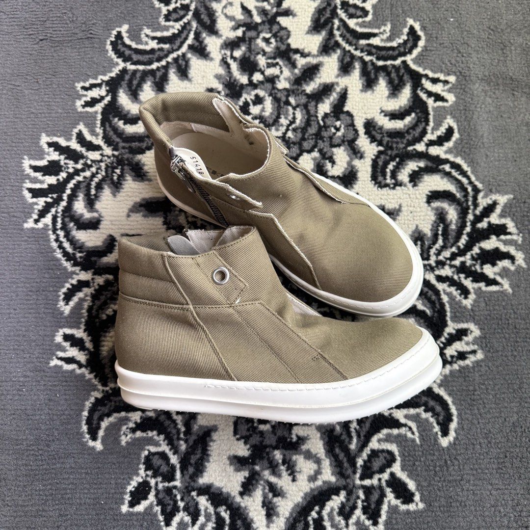 Rick Owens DRKSHDW Olive Island Dunks (Category: Sneakers) located in Quezon City. Submitted by jawnzslayer (Listing ID 1458812582, Image 1). Description: rick owens drkshdw olive island dunks no box, pair only size 40 can fit 7-7.5 even a slim 8 brand new fitted only selling way below retail of 38-44k .