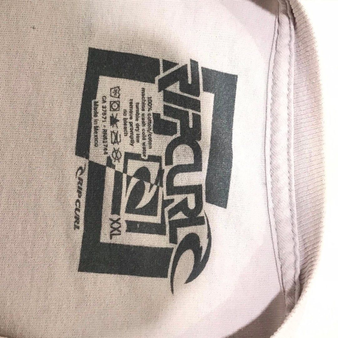 RIP CURL GRAPHIC TEE SHIRT 2XL (Category: Tshirts & Polo Shirts ) located in Cavite. Submitted by justthrift06 (Listing ID 1458755811, Image 2). Description: DIMENSION 26X31 1 PINHOLE GOOD CONDITION SHIPPING NATIONWIDE.