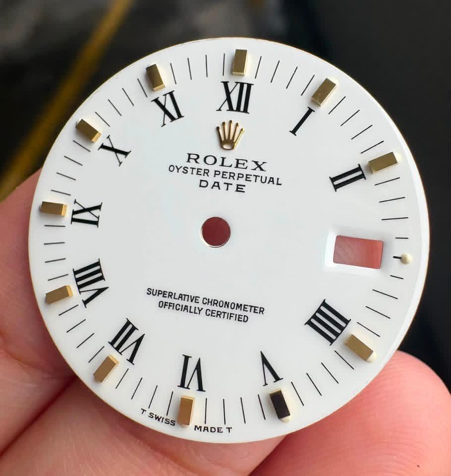 Rolex dial Date (Category: Watches) located in Kota Bharu. Submitted by sabrijaka (Listing ID 1458808708, Image 2). Description: .