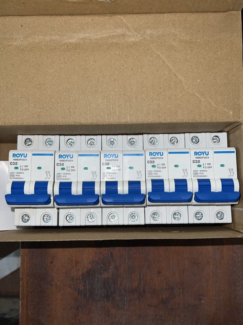 ROYU Miniature Circuit Breaker 32A (Category: Construction Tools & Equipment) located in Antipolo. Submitted by iamjohngilbert (Listing ID 1458778916, Image 1). Description: - ROYU Miniature Circuit Breakers - 2 Pole, 32 Ampere (32A) - Rated for 400V (50/60Hz) - DIN Rail Mountable - 4.5 KA Breaking Capacity - Ideal for electrical installations ₱200 each.