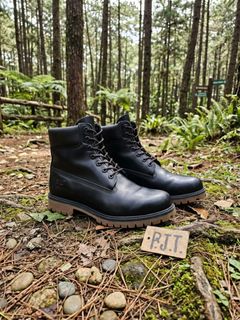 (Category: ) located in . Submitted by rjtbootshop2600 (Listing ID 1458823063, Image 1). Description: .
