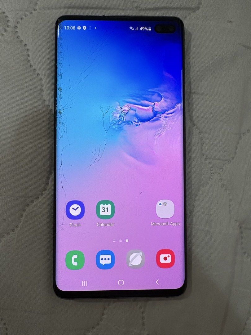 Samsung Galaxy S10+ (128 GB) (Category: Samsung) located in Pasay City. Submitted by enzopeco (Listing ID 1458700987, Image 1). Description: Samsung Galaxy S10+ (128 GB) 128 GB No box, no charger All Original parts Original battery (half day use kaya) Issues: broken lcd, maluwag back cover, buttons natanggal na 5,000 pesos PM for more inquiries.