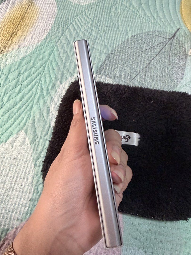 Samsung z Fold 6 Rush sale (Category: Samsung) located in Manila. Submitted by truestone.80f642 (Listing ID 1458775062, Image 2). Description: - Selling my Samsung Galaxy Z Fold 6 - Silver Shadow Edition - Dual Physical Sim - 5G Openline to all Networks - E-sim supported din - Perfect for Gaming and Photography - Snapdragon 8 Gen 3 - Super Fast - 72MP Ai Camera - 24GB RAM - Matagal malobat - No issue sa performance - Solid na solid sa gaming. - W