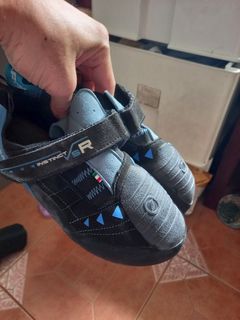 Climbing Shoes And Equipment  收藏品 1