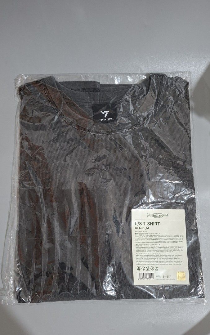 SEVENTEEN RIGHT HERE JP| LONGSLEEVE SHIRT (Category: Longsleeves) located in Baguio. Submitted by ysaaabiz (Listing ID 1458813311, Image 1). Description: Longsleeve Shirt — size Medium (check size chart for measurement) — color Black — unsealed, but never used (to check only) — rfs : size too big on me 🥹.
