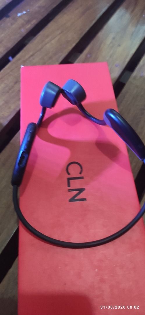 SHOKZ BLUETOOTH BONE CONDUCTING HEADSET (Category: Headphones & Headsets) located in Las Pinas. Submitted by jekejeke1865372 (Listing ID 1458698458, Image 1). Description: .