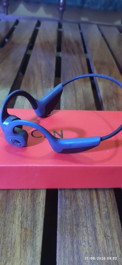 SHOKZ BLUETOOTH BONE CONDUCTING HEADSET (Category: Headphones & Headsets) located in Las Pinas. Submitted by jekejeke1865372 (Listing ID 1458698458, Image 2). Description: .