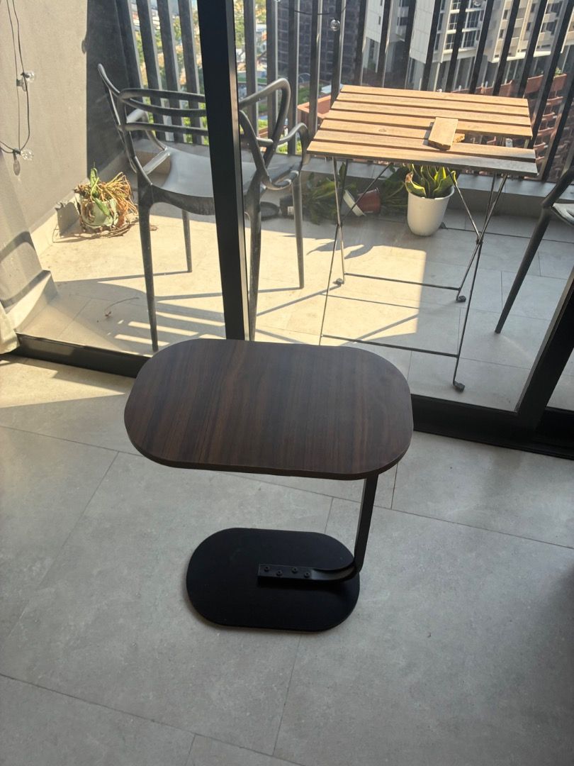 Side table (Category: Tables & Sets) located in Singapore. Submitted by j.1c5bf2 (Listing ID 1458767916, Image 3). Description: .