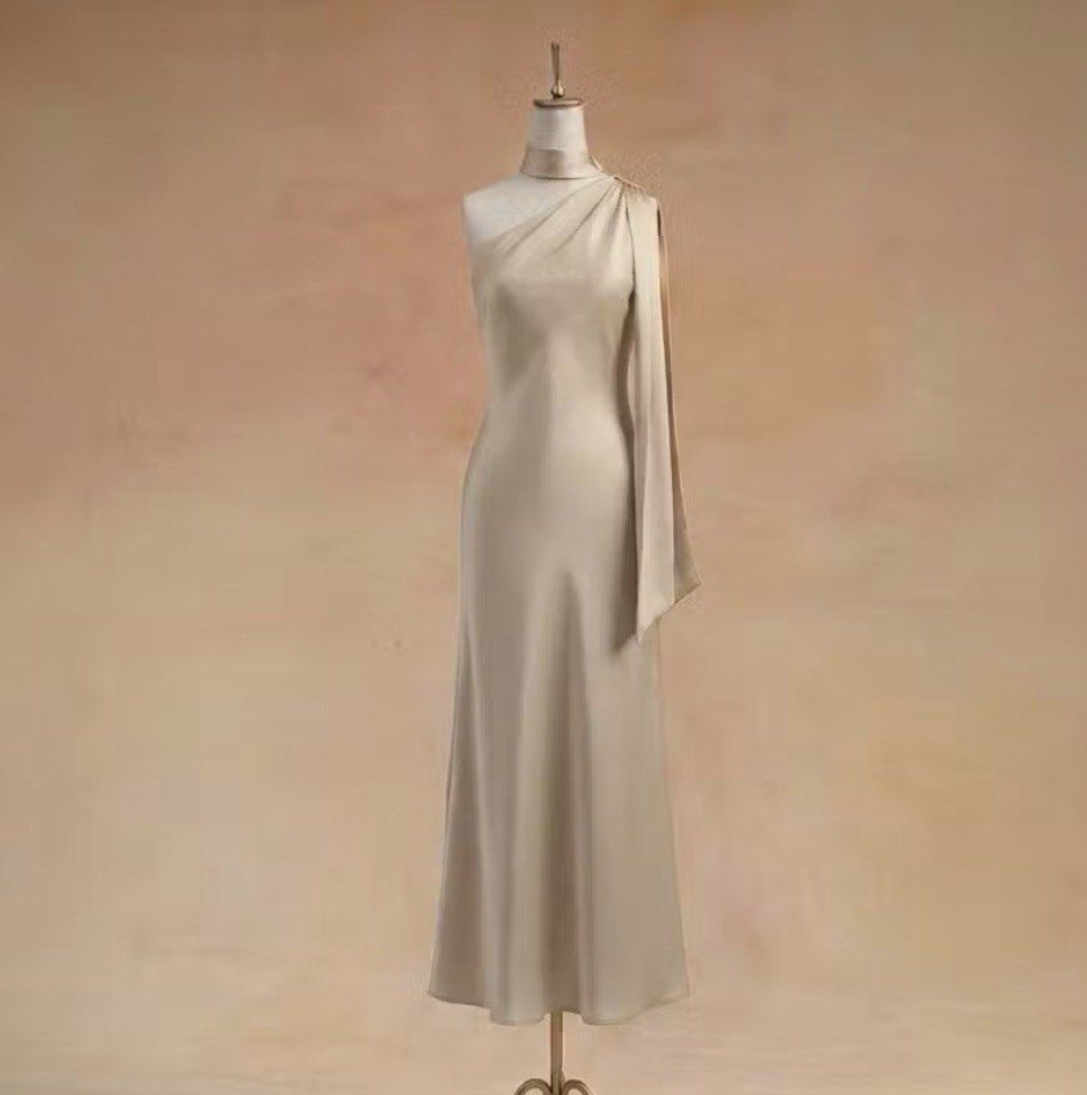Silk satin champagne dress (Category: Dresses) located in Quezon City. Submitted by destashingmycloset (Listing ID 1458697804, Image 1). Description: .